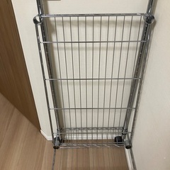 【売ります】ステンレスラック ハンガーパイプ、キャスター付きの画像