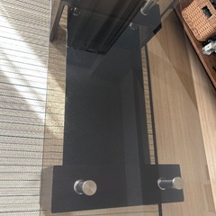 ガラステーブルの画像