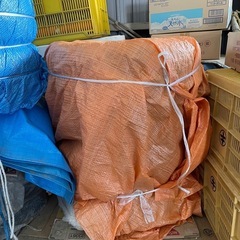 A🟩スタッドレスタイヤ🟩バリ山🟩4本の価格🟪185/60R15🟪ブリヂストン🟪BRIDGESTONE ICE PARTNER🟪屋根付き壁付き倉庫でシートをかけて厳重に保管しています🟪タイヤ値上がりの今、大変お買い得ですよ‼️の画像