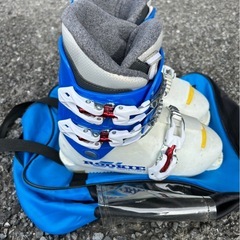 スキーブーツ　の画像