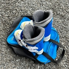 スキーブーツ　の画像