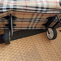 キャスター付きバックの画像