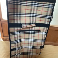 キャスター付きバックの画像