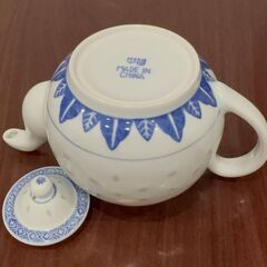 中国茶器セット　中国景徳鎮製 急須 蛍茶碗 茶器揃 湯呑み 蛍透かし 蛍焼 青花 染付　未使用品の画像