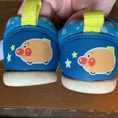 （使用感あり）アンパンマンサマーシューズの画像
