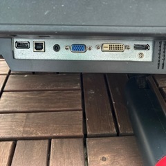 Lenovo ThinkVision 24インチ ディスプレイの画像