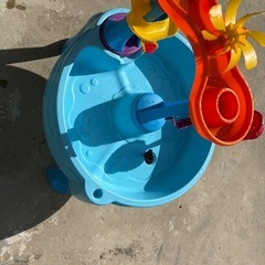 ウォーターテーブル　水遊びの画像