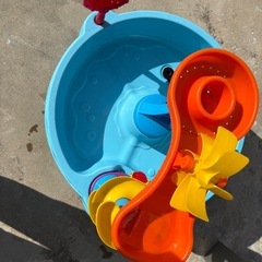 ウォーターテーブル　水遊びの画像