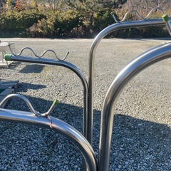 スチール物干し台　屋外保管のためキズ汚れありの画像