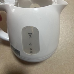 コンパクト電気ケトルの画像