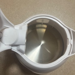 コンパクト電気ケトルの画像