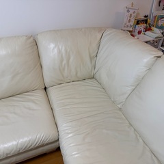 サコモディ本革ソファの画像