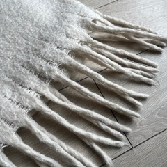 INGNIフリンジボリュームストールの画像