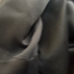 黒いカーテンの画像