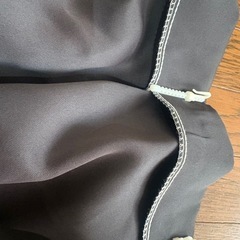 黒いカーテンの画像