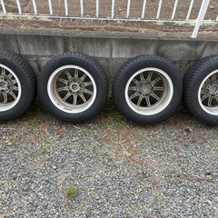 スタッドレスタイヤ195/60/15の画像