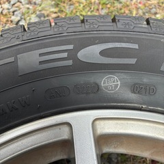 スタッドレスタイヤ195/60/15の画像