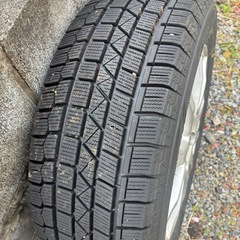 スタッドレスタイヤ195/60/15の画像