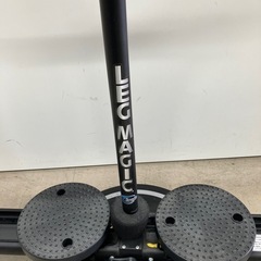 H2511-571 フィットネス器具　レッグマシン　耐荷重100kg キズ汚れ有り
の画像