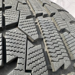 スタッドレスタイヤ　 205/60R16 　の画像