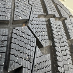 スタッドレスタイヤ　 205/60R16 　の画像