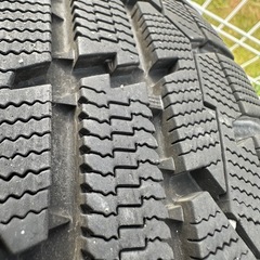 スタッドレスタイヤ　 205/60R16 　の画像