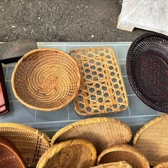 (J2521)木の籠　おしぼり置き　カゴ等　約30個の画像