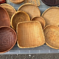 (J2521)木の籠　おしぼり置き　カゴ等　約30個の画像