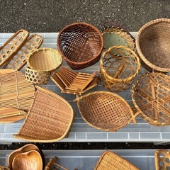 (J2521)木の籠　おしぼり置き　カゴ等　約30個の画像
