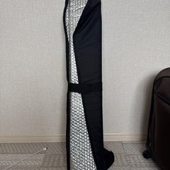 小型テーブル、タンブラー、キャリーケース、車日除バイザー、抗菌スプレーの画像