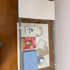 ニトリ　ガラステーブルの画像