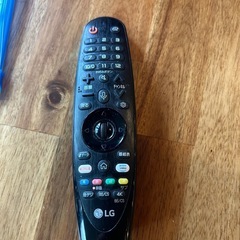 65型テレビ＋テレビ台の画像