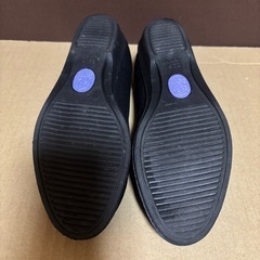 【中古】パンジー22.5㎝　EEE黒パンプスの画像