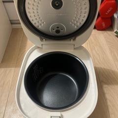 炊飯器の画像