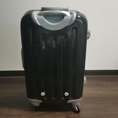 黒のキャリーケース 4輪 キーロック付きの画像