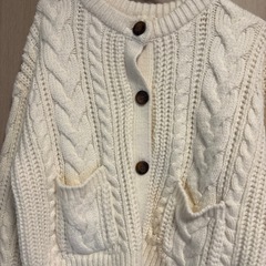GU アイボリー ケーブルニットカーディガンの画像