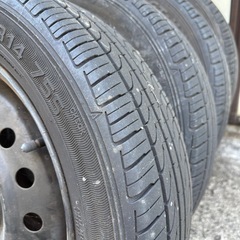 グッドイヤー鉄ホイルタイヤあげますの画像