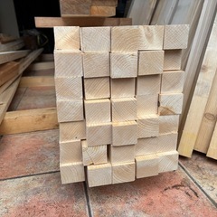 柱　根太【1本250円】10本　2700ミリ前後　根太　柱　DIY　イノベの画像