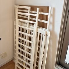 乳幼児用ベッドの画像