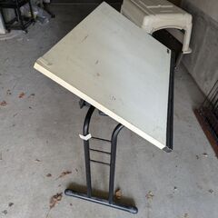 机 ディスク （傾き変更可能）の画像