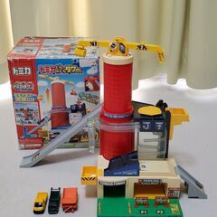 トミカぐんぐんタワーの画像