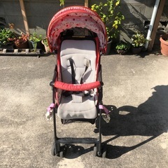 ベビーカー　乳母車　赤　レッド の画像