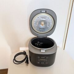 3合炊飯器 roommate RM-204Hの画像