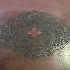 昔の古い木のレトロな茶の間机の画像