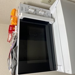 冷蔵庫　洗濯機　電子レンジ　カーテン　電気ケトルの画像