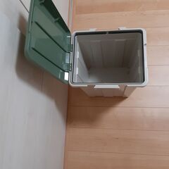 (家具) ゴミ箱、ケース、家具の画像