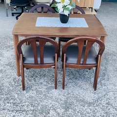 ダイニングチェア　テーブル　の画像