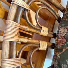 ガラステーブル　ラタン　椅子セットの画像