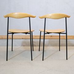 CRASH GATE(クラッシュゲート)/NOR(ノル)のラウルダイニングチェア 2脚セットです。アッシュ材とスチール脚の異素材の組み合わせがスッキリと洗練された印象のセミアームチェアです。の画像