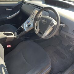 ※自社ローンあり※25年式　プリウス　S　ナビ・テレビ・ブルーツース・Rカメラ・HIDライト・ETCの画像